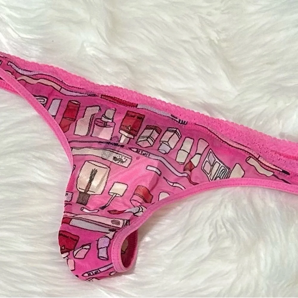 Sz M Old Navy Pink Patterned Thong